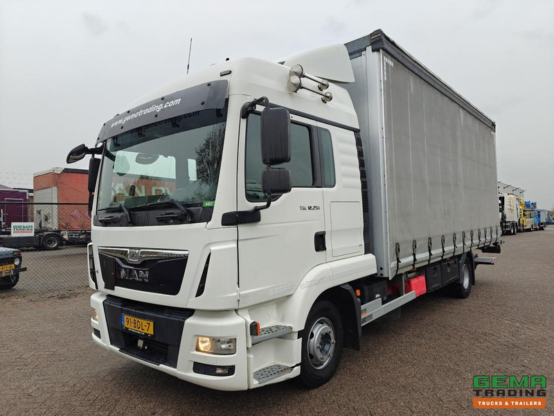 MAN TGL 12.250 4x2 Slaapcab Euro6B - StandAirco - Schuifzeilenbak 6.19m + Laadklep 1500KG - SMARTTacho V2 - 01/2026 APK - Pressukapelli kuorma-auto: kuva MAN TGL 12.250 4x2 Slaapcab Euro6B - StandAirco - Schuifzeilenbak 6.19m + Laadklep 1500KG - SMARTTacho V2 - 01/2026 APK - Pressukapelli kuorma-auto MAN TGL 12.250 4x2 Slaapcab Euro6B - StandAirco - Schuifzeilenbak 6.19m + Laadklep 1500KG - SMARTTacho V2 - 01/2026 APK - Pressukapelli kuorma-auto: kuva MAN TGL 12.250 4x2 Slaapcab Euro6B - StandAirco - Schuifzeilenbak 6.19m + Laadklep 1500KG - SMARTTacho V2 - 01/2026 APK - Pressukapelli kuorma-auto