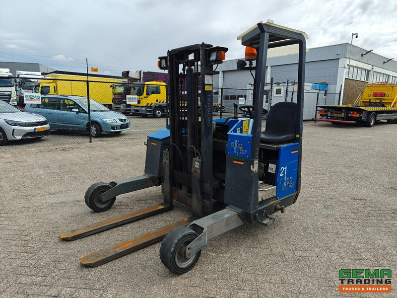 Terberg Kinglifter TKL-M-1x3 - Yanmar Diesel - 2500KG - 3523 uur - Ajoneuvotrukki: kuva Terberg Kinglifter TKL-M-1x3 - Yanmar Diesel - 2500KG - 3523 uur - Ajoneuvotrukki Terberg Kinglifter TKL-M-1x3 - Yanmar Diesel - 2500KG - 3523 uur - Ajoneuvotrukki: kuva Terberg Kinglifter TKL-M-1x3 - Yanmar Diesel - 2500KG - 3523 uur - Ajoneuvotrukki
