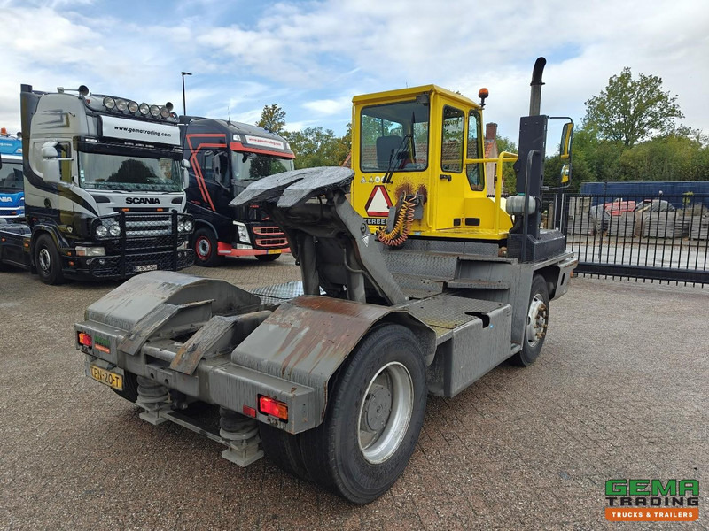 Terberg YT180 Schotel 25T - Naafreductie - Cummins - Landbouw Kenteken 40km/h - Terminaalitraktori: kuva Terberg YT180 Schotel 25T - Naafreductie - Cummins - Landbouw Kenteken 40km/h - Terminaalitraktori Terberg YT180 Schotel 25T - Naafreductie - Cummins - Landbouw Kenteken 40km/h - Terminaalitraktori: kuva Terberg YT180 Schotel 25T - Naafreductie - Cummins - Landbouw Kenteken 40km/h - Terminaalitraktori