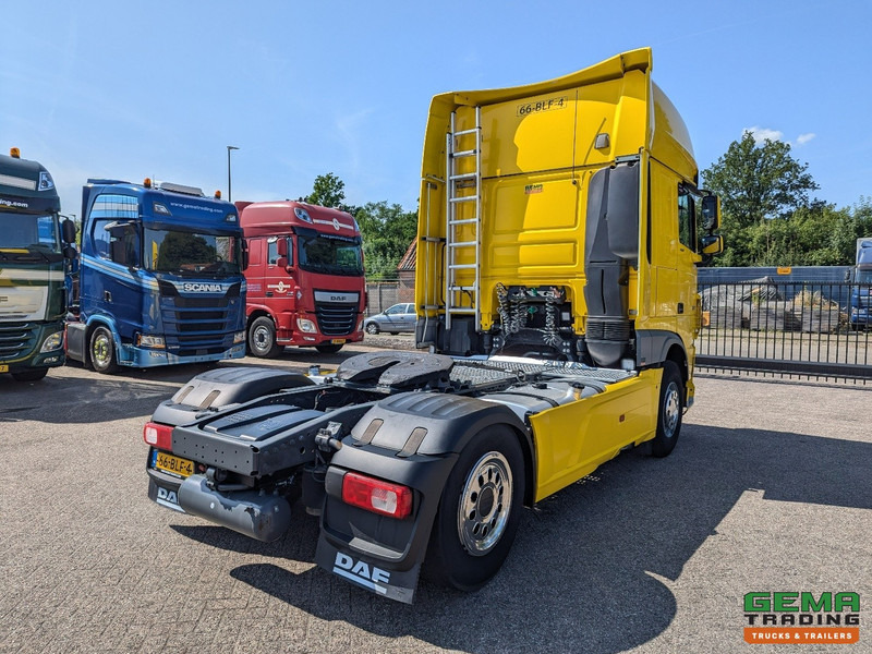 DAF XF 450 FT 4x2 SuperSpaceCab Euro6C - Retarder - Standairco - Dubbele Tanks - SMARTtachoV2 - Vetopöytäauto: kuva DAF XF 450 FT 4x2 SuperSpaceCab Euro6C - Retarder - Standairco - Dubbele Tanks - SMARTtachoV2 - Vetopöytäauto DAF XF 450 FT 4x2 SuperSpaceCab Euro6C - Retarder - Standairco - Dubbele Tanks - SMARTtachoV2 - Vetopöytäauto: kuva DAF XF 450 FT 4x2 SuperSpaceCab Euro6C - Retarder - Standairco - Dubbele Tanks - SMARTtachoV2 - Vetopöytäauto
