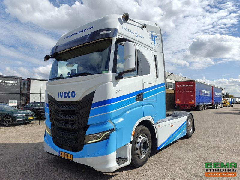 Iveco S-WAY 420 4x2 Euro6D - Dubbele Tanks - StandAirco - Navi - SMARTTacho V2 - 04/2026 APK - Vetopöytäauto: kuva Iveco S-WAY 420 4x2 Euro6D - Dubbele Tanks - StandAirco - Navi - SMARTTacho V2 - 04/2026 APK - Vetopöytäauto Iveco S-WAY 420 4x2 Euro6D - Dubbele Tanks - StandAirco - Navi - SMARTTacho V2 - 04/2026 APK - Vetopöytäauto: kuva Iveco S-WAY 420 4x2 Euro6D - Dubbele Tanks - StandAirco - Navi - SMARTTacho V2 - 04/2026 APK - Vetopöytäauto
