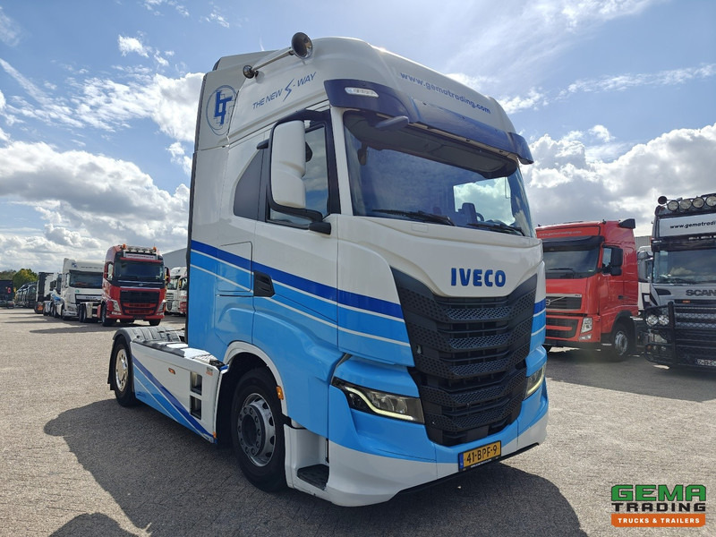 Iveco S-WAY 420 4x2 Euro6D - Dubbele Tanks - StandAirco - Navi - SMARTTacho V2 - 04/2026 APK - Vetopöytäauto: kuva Iveco S-WAY 420 4x2 Euro6D - Dubbele Tanks - StandAirco - Navi - SMARTTacho V2 - 04/2026 APK - Vetopöytäauto Iveco S-WAY 420 4x2 Euro6D - Dubbele Tanks - StandAirco - Navi - SMARTTacho V2 - 04/2026 APK - Vetopöytäauto: kuva Iveco S-WAY 420 4x2 Euro6D - Dubbele Tanks - StandAirco - Navi - SMARTTacho V2 - 04/2026 APK - Vetopöytäauto