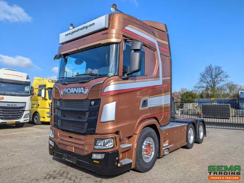Scania S730 6x4 Topline Euro6 - V8 - Retarder - Costum Interior - Vollucht - Alcoa's - Vetopöytäauto: kuva Scania S730 6x4 Topline Euro6 - V8 - Retarder - Costum Interior - Vollucht - Alcoa's - Vetopöytäauto Scania S730 6x4 Topline Euro6 - V8 - Retarder - Costum Interior - Vollucht - Alcoa's - Vetopöytäauto: kuva Scania S730 6x4 Topline Euro6 - V8 - Retarder - Costum Interior - Vollucht - Alcoa's - Vetopöytäauto