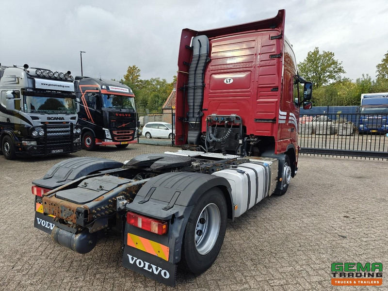 Volvo FH460 4x2 Globetrotter XL Euro5 - Handgeschakeld - Dubbele tanks - Vetopöytäauto: kuva Volvo FH460 4x2 Globetrotter XL Euro5 - Handgeschakeld - Dubbele tanks - Vetopöytäauto Volvo FH460 4x2 Globetrotter XL Euro5 - Handgeschakeld - Dubbele tanks - Vetopöytäauto: kuva Volvo FH460 4x2 Globetrotter XL Euro5 - Handgeschakeld - Dubbele tanks - Vetopöytäauto