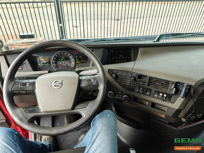 Koukkulava kuorma-auto Volvo FH500 6x2 Globetrotter XL Euro6 -  AJK Haakarm Systeem 25T - Vangmuil - LiftAs - 05/2026 APK: kuva Koukkulava kuorma-auto Volvo FH500 6x2 Globetrotter XL Euro6 -  AJK Haakarm Systeem 25T - Vangmuil - LiftAs - 05/2026 APK
