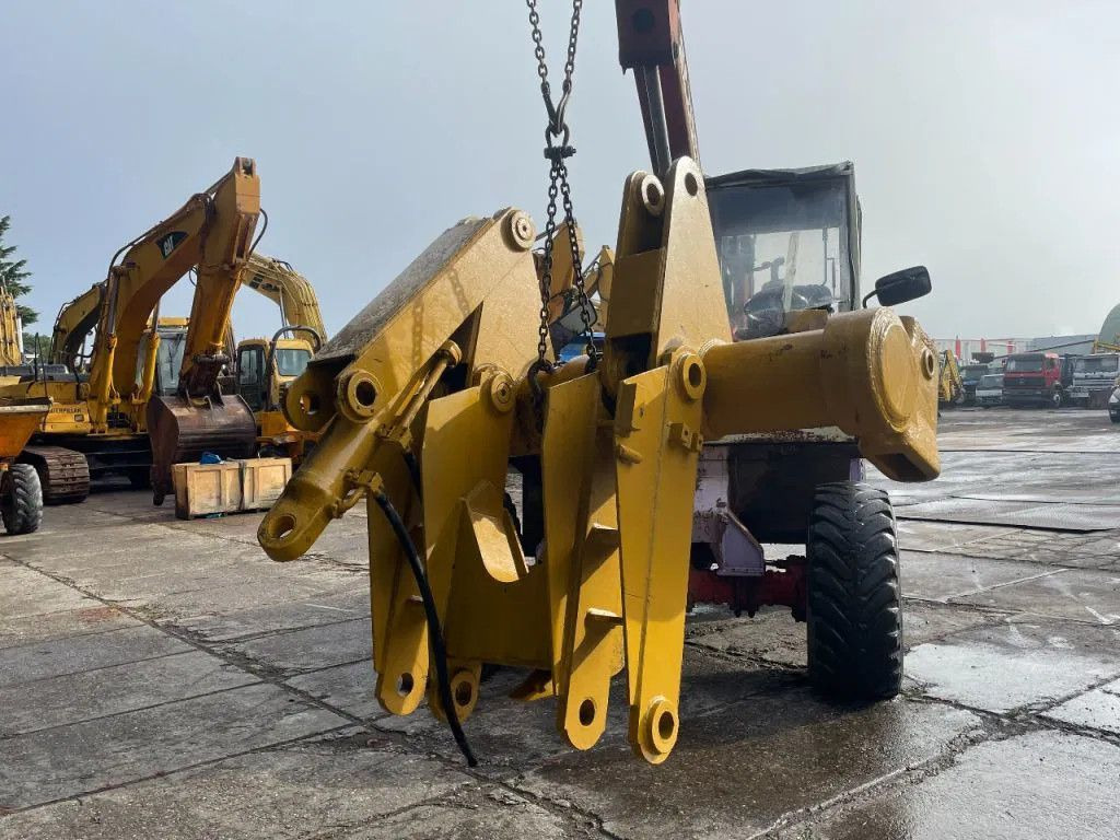 CAT Caterpillar Ripper compatible with D7R and D7H R CAT Ripper compatible with D7R and D7H Ripper compat - Repijä - Rakennuskoneet: kuva CAT Caterpillar Ripper compatible with D7R and D7H R CAT Ripper compatible with D7R and D7H Ripper compat - Repijä - Rakennuskoneet CAT Caterpillar Ripper compatible with D7R and D7H R CAT Ripper compatible with D7R and D7H Ripper compat - Repijä - Rakennuskoneet: kuva CAT Caterpillar Ripper compatible with D7R and D7H R CAT Ripper compatible with D7R and D7H Ripper compat - Repijä - Rakennuskoneet