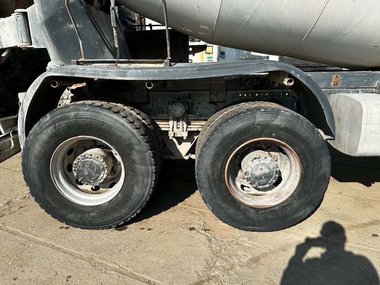 DAF CF 85.430 8X4 9m3 Mixer Spring/Spring ZF Manual - Betoniauto: kuva DAF CF 85.430 8X4 9m3 Mixer Spring/Spring ZF Manual - Betoniauto DAF CF 85.430 8X4 9m3 Mixer Spring/Spring ZF Manual - Betoniauto: kuva DAF CF 85.430 8X4 9m3 Mixer Spring/Spring ZF Manual - Betoniauto
