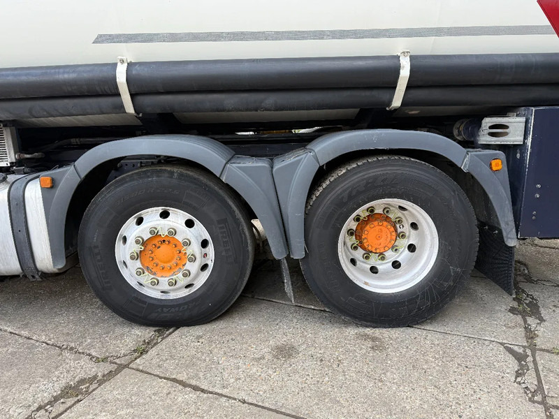 MAN TGA 26.430 6X2 Fuel Tank 21.000L 3 Comp + Pump D20 Engine - Säiliöauto, Nosturiauto: kuva MAN TGA 26.430 6X2 Fuel Tank 21.000L 3 Comp + Pump D20 Engine - Säiliöauto, Nosturiauto MAN TGA 26.430 6X2 Fuel Tank 21.000L 3 Comp + Pump D20 Engine - Säiliöauto, Nosturiauto: kuva MAN TGA 26.430 6X2 Fuel Tank 21.000L 3 Comp + Pump D20 Engine - Säiliöauto, Nosturiauto