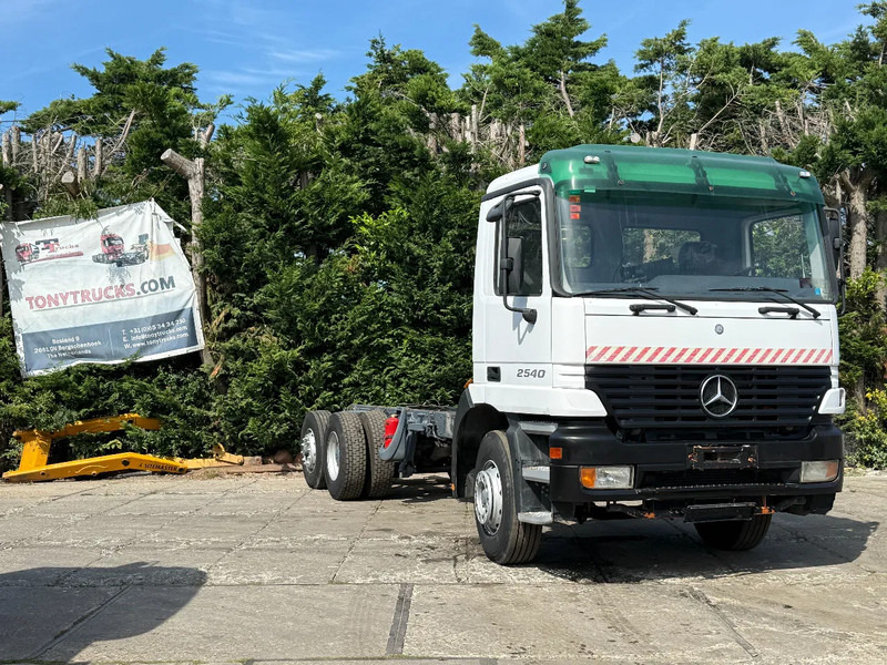 Mercedes-Benz Actros 2540 V6 6X2 Chassis Spring/Air Manual gearbox - Kuorma-auto alusta: kuva Mercedes-Benz Actros 2540 V6 6X2 Chassis Spring/Air Manual gearbox - Kuorma-auto alusta Mercedes-Benz Actros 2540 V6 6X2 Chassis Spring/Air Manual gearbox - Kuorma-auto alusta: kuva Mercedes-Benz Actros 2540 V6 6X2 Chassis Spring/Air Manual gearbox - Kuorma-auto alusta