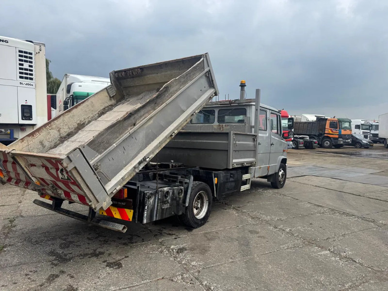 Mercedes-Benz VARIO 815 4X2 Dubbel cabine Tipper Spring/Spring Manual Gear - Kippiauto kuorma-auto: kuva Mercedes-Benz VARIO 815 4X2 Dubbel cabine Tipper Spring/Spring Manual Gear - Kippiauto kuorma-auto Mercedes-Benz VARIO 815 4X2 Dubbel cabine Tipper Spring/Spring Manual Gear - Kippiauto kuorma-auto: kuva Mercedes-Benz VARIO 815 4X2 Dubbel cabine Tipper Spring/Spring Manual Gear - Kippiauto kuorma-auto