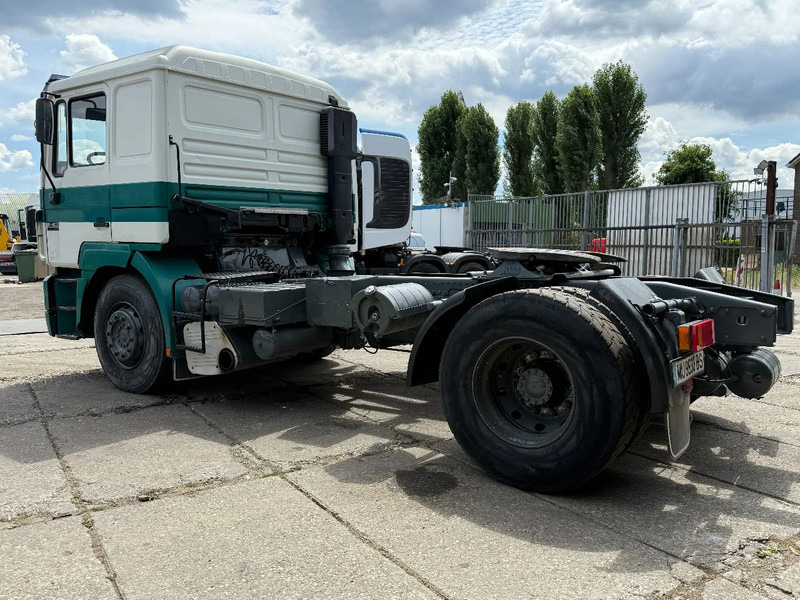 MAN 19.403 4X2 Tractor-unit Spring/Air ZF Manual Gear Low cabine - Vetopöytäauto: kuva MAN 19.403 4X2 Tractor-unit Spring/Air ZF Manual Gear Low cabine - Vetopöytäauto MAN 19.403 4X2 Tractor-unit Spring/Air ZF Manual Gear Low cabine - Vetopöytäauto: kuva MAN 19.403 4X2 Tractor-unit Spring/Air ZF Manual Gear Low cabine - Vetopöytäauto