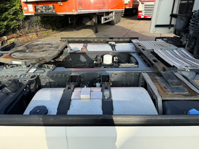 Volvo FH 13.460 4X2 Tractor-unit Spring/Air Retarder PROD2017 HB - Vetopöytäauto: kuva Volvo FH 13.460 4X2 Tractor-unit Spring/Air Retarder PROD2017 HB - Vetopöytäauto Volvo FH 13.460 4X2 Tractor-unit Spring/Air Retarder PROD2017 HB - Vetopöytäauto: kuva Volvo FH 13.460 4X2 Tractor-unit Spring/Air Retarder PROD2017 HB - Vetopöytäauto