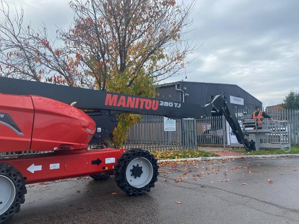 Manitou 280 TJ - Kuukulkija: kuva Manitou 280 TJ - Kuukulkija Manitou 280 TJ - Kuukulkija: kuva Manitou 280 TJ - Kuukulkija