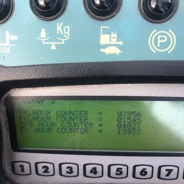 Dashboard for Hyster - Kojelauta - Materiaalinkäsittely: kuva Dashboard for Hyster - Kojelauta - Materiaalinkäsittely Dashboard for Hyster - Kojelauta - Materiaalinkäsittely: kuva Dashboard for Hyster - Kojelauta - Materiaalinkäsittely