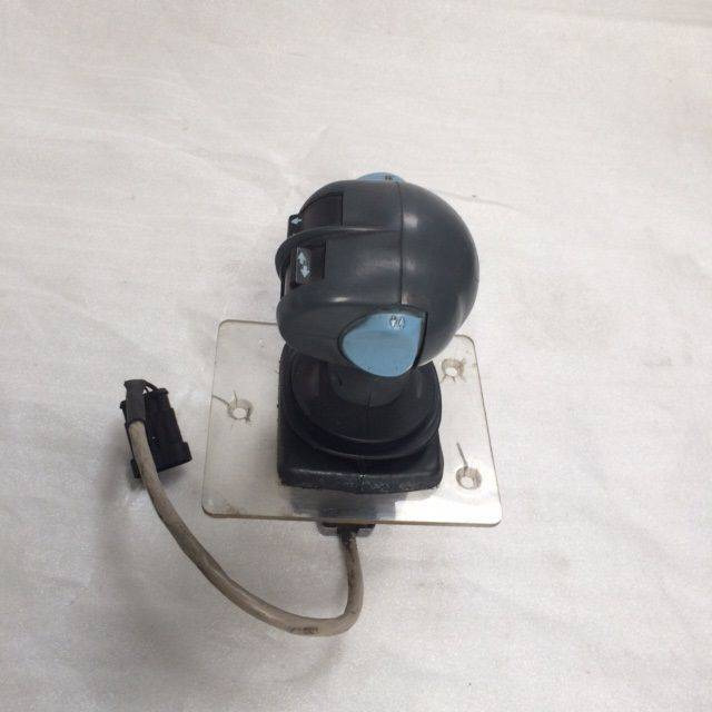 Joystick for Hyster - Sähköjärjestelmä - Materiaalinkäsittely: kuva Joystick for Hyster - Sähköjärjestelmä - Materiaalinkäsittely Joystick for Hyster - Sähköjärjestelmä - Materiaalinkäsittely: kuva Joystick for Hyster - Sähköjärjestelmä - Materiaalinkäsittely