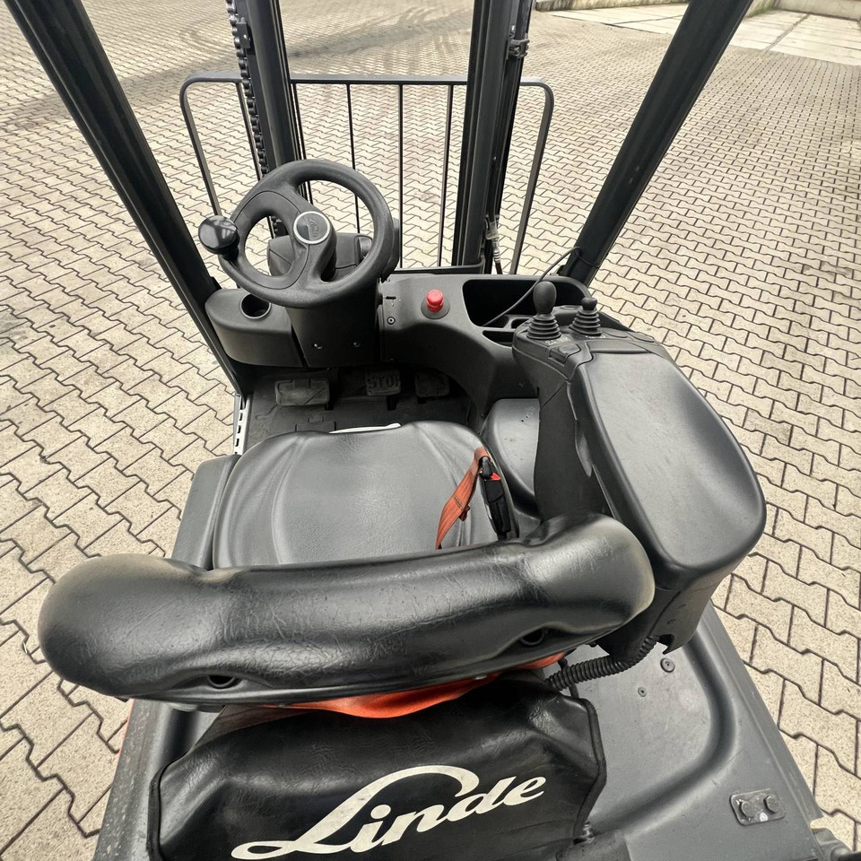 Linde E15 (386-02) EVO - Sähkötrukki: kuva Linde E15 (386-02) EVO - Sähkötrukki Linde E15 (386-02) EVO - Sähkötrukki: kuva Linde E15 (386-02) EVO - Sähkötrukki