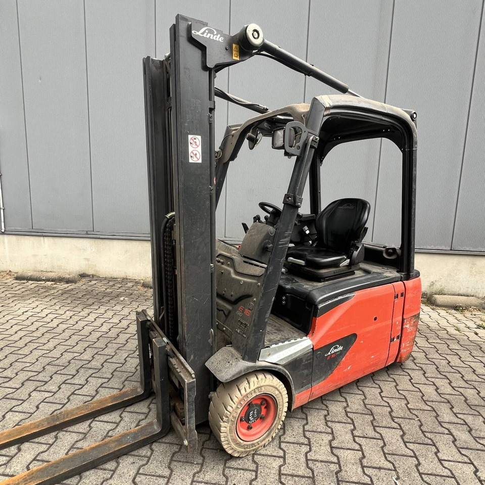 Linde E16L (386) - Sähkötrukki: kuva Linde E16L (386) - Sähkötrukki Linde E16L (386) - Sähkötrukki: kuva Linde E16L (386) - Sähkötrukki