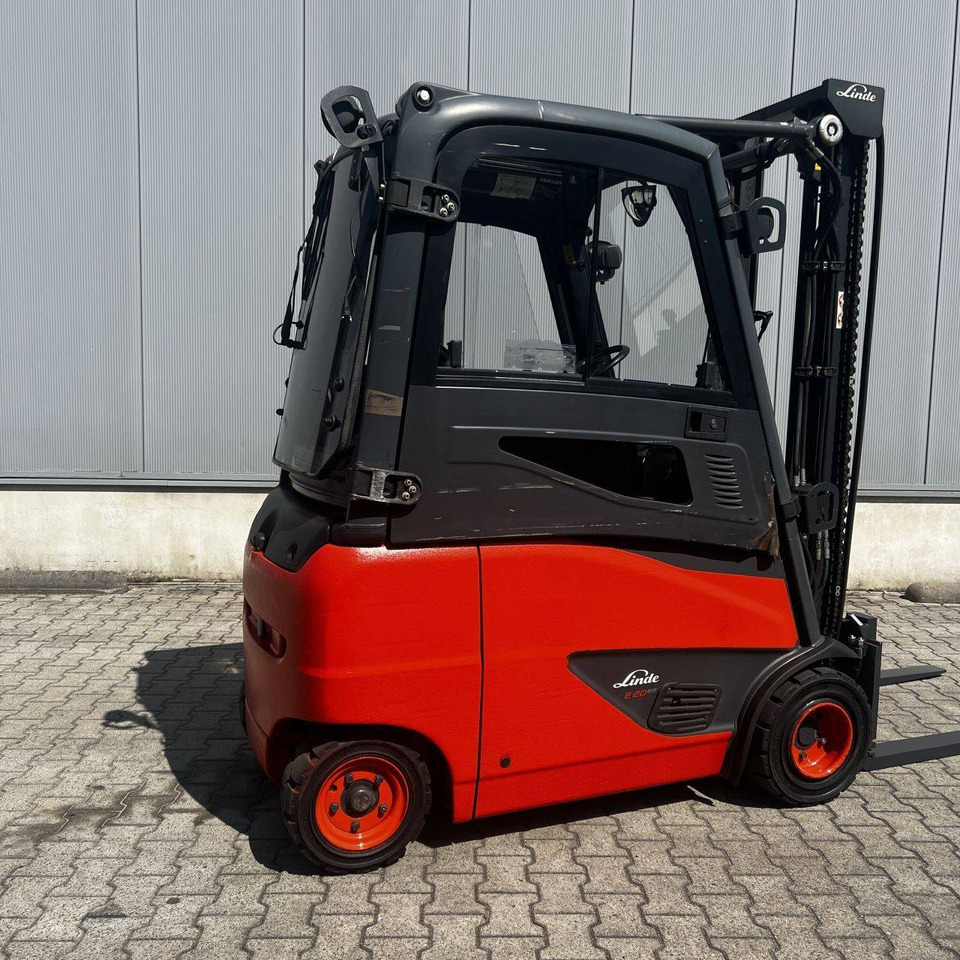 Linde E20PH (386-02) EVO - Sähkötrukki: kuva Linde E20PH (386-02) EVO - Sähkötrukki Linde E20PH (386-02) EVO - Sähkötrukki: kuva Linde E20PH (386-02) EVO - Sähkötrukki