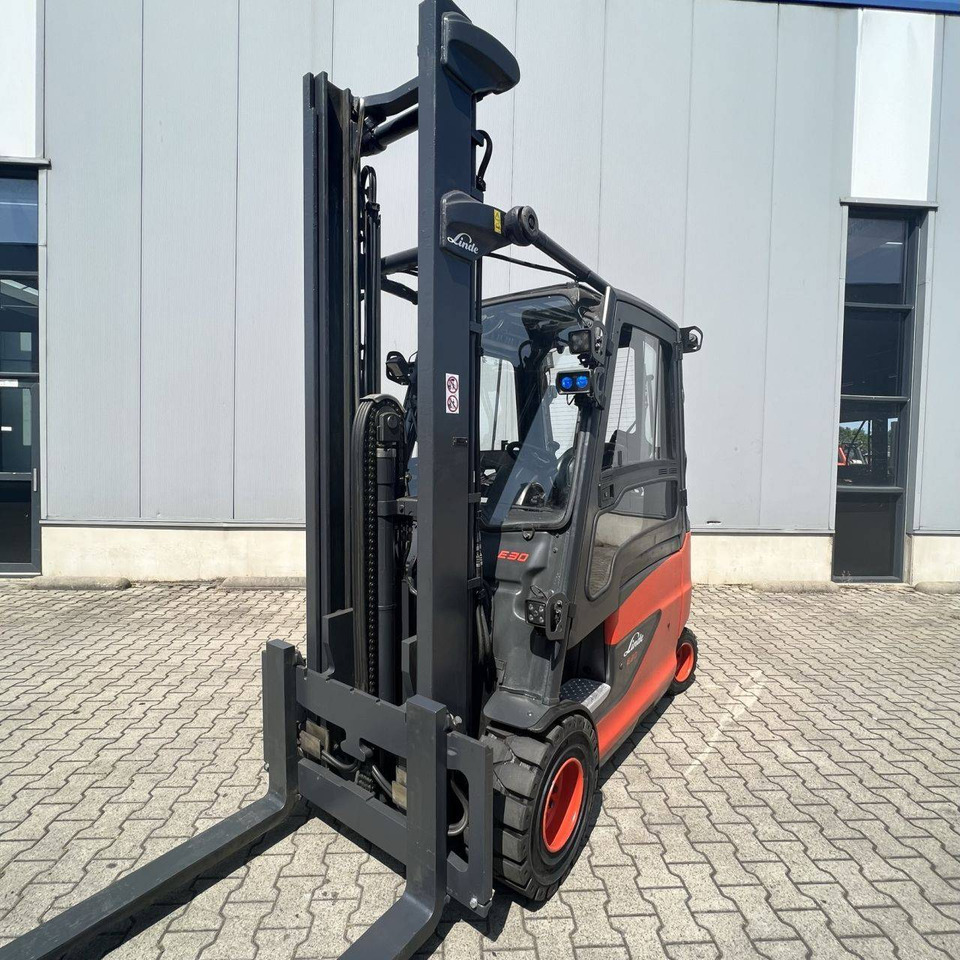 Linde E30/600 HL (387) - Sähkötrukki: kuva Linde E30/600 HL (387) - Sähkötrukki Linde E30/600 HL (387) - Sähkötrukki: kuva Linde E30/600 HL (387) - Sähkötrukki