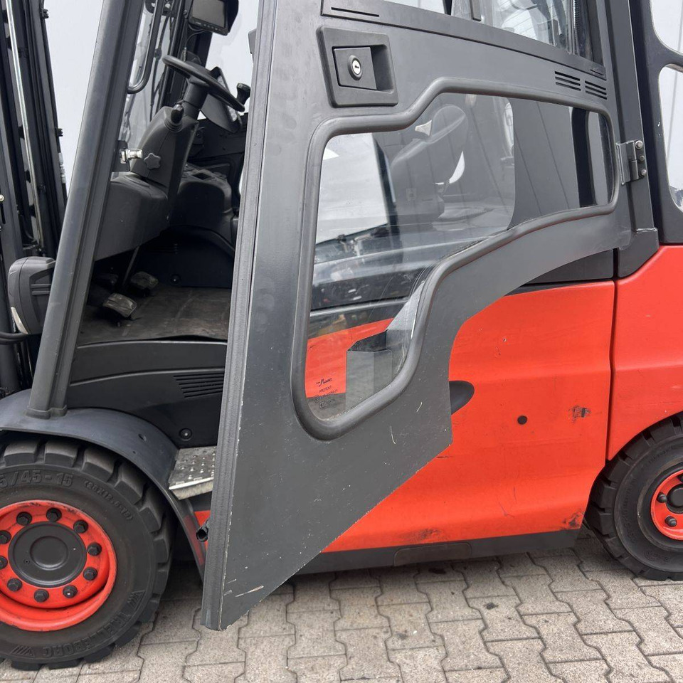Linde E35/600H (388) - Sähkötrukki: kuva Linde E35/600H (388) - Sähkötrukki Linde E35/600H (388) - Sähkötrukki: kuva Linde E35/600H (388) - Sähkötrukki