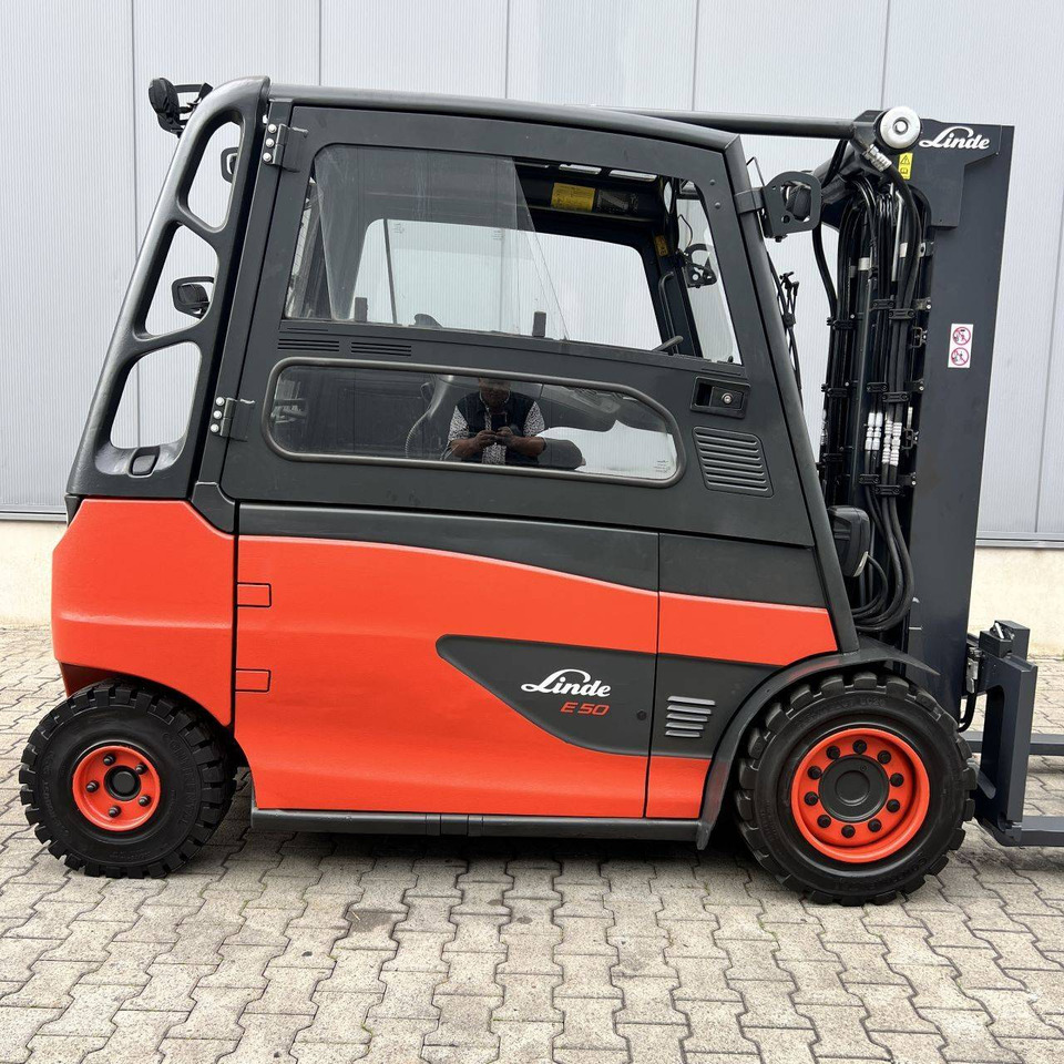 Linde E50/600HL (388) LOW - Sähkötrukki: kuva Linde E50/600HL (388) LOW - Sähkötrukki Linde E50/600HL (388) LOW - Sähkötrukki: kuva Linde E50/600HL (388) LOW - Sähkötrukki