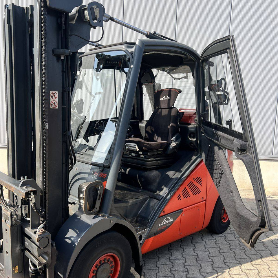 Linde H35T (393-02) EVO - Kaasutrukki: kuva Linde H35T (393-02) EVO - Kaasutrukki Linde H35T (393-02) EVO - Kaasutrukki: kuva Linde H35T (393-02) EVO - Kaasutrukki