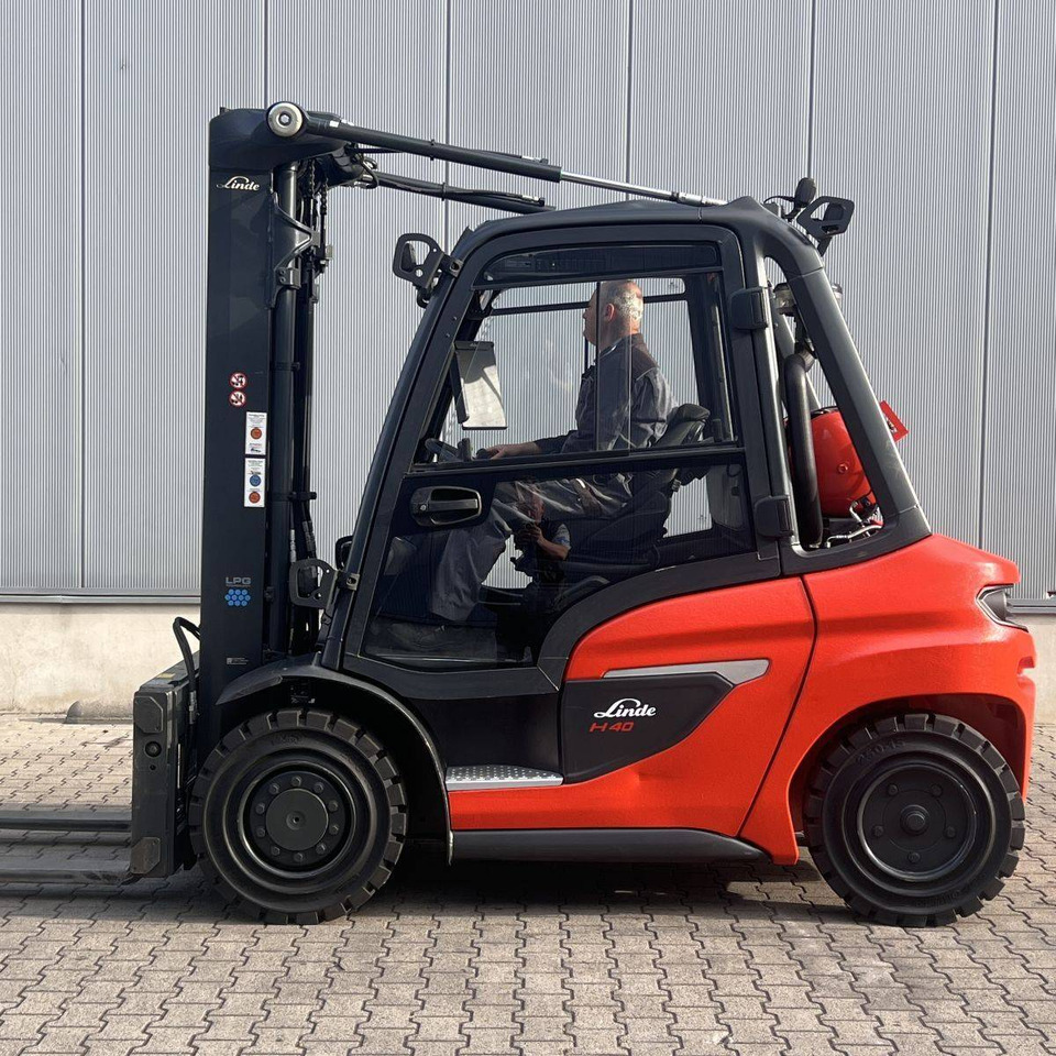 Linde H40/600T (1204) - Kaasutrukki: kuva Linde H40/600T (1204) - Kaasutrukki Linde H40/600T (1204) - Kaasutrukki: kuva Linde H40/600T (1204) - Kaasutrukki