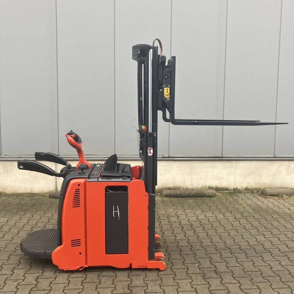 Linde L06AC-AP (1170) - Pinoamistrukki: kuva Linde L06AC-AP (1170) - Pinoamistrukki Linde L06AC-AP (1170) - Pinoamistrukki: kuva Linde L06AC-AP (1170) - Pinoamistrukki