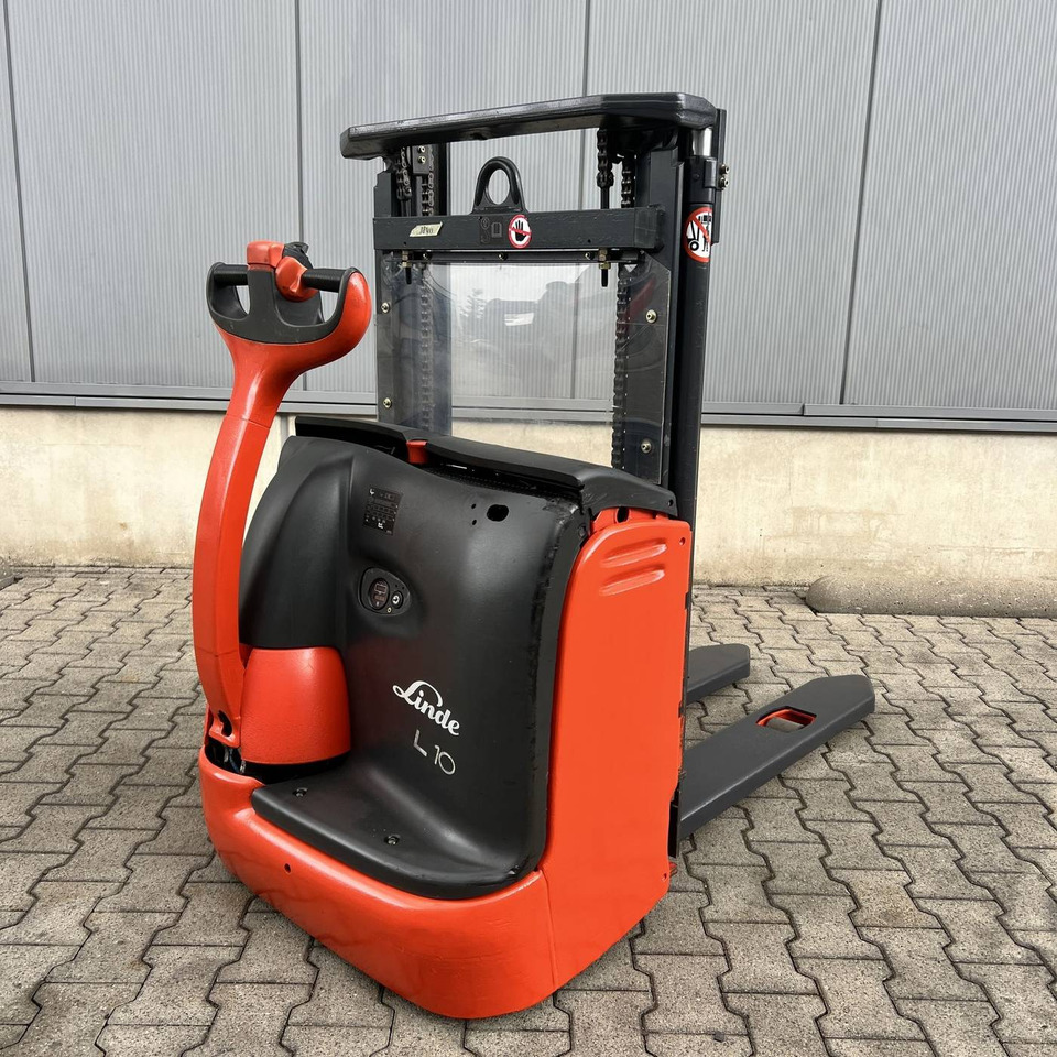 Linde L10 (379) - Pinoamistrukki: kuva Linde L10 (379) - Pinoamistrukki Linde L10 (379) - Pinoamistrukki: kuva Linde L10 (379) - Pinoamistrukki