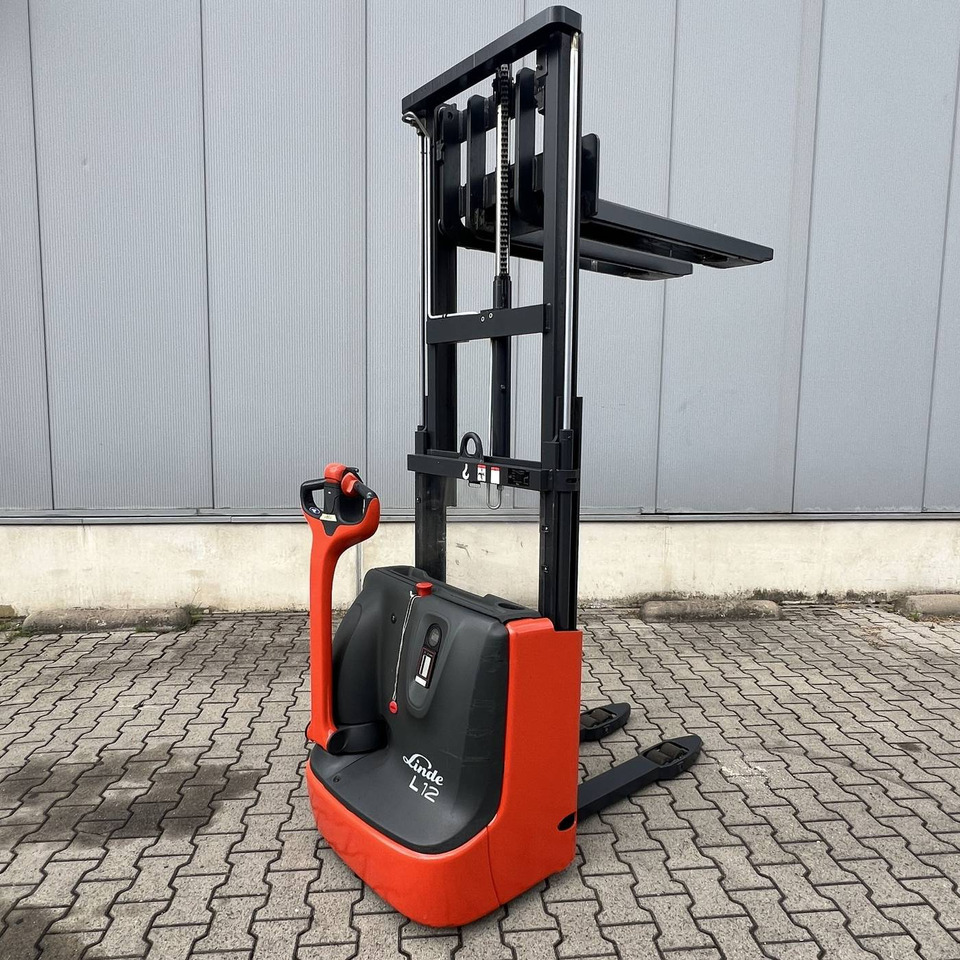 Linde L12 (1172) - Pinoamistrukki: kuva Linde L12 (1172) - Pinoamistrukki Linde L12 (1172) - Pinoamistrukki: kuva Linde L12 (1172) - Pinoamistrukki