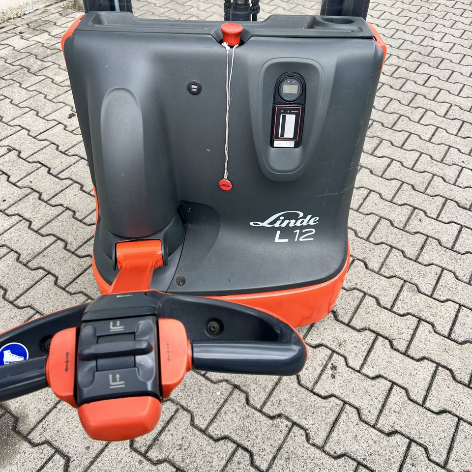 Linde L12 (1172) - Pinoamistrukki: kuva Linde L12 (1172) - Pinoamistrukki Linde L12 (1172) - Pinoamistrukki: kuva Linde L12 (1172) - Pinoamistrukki