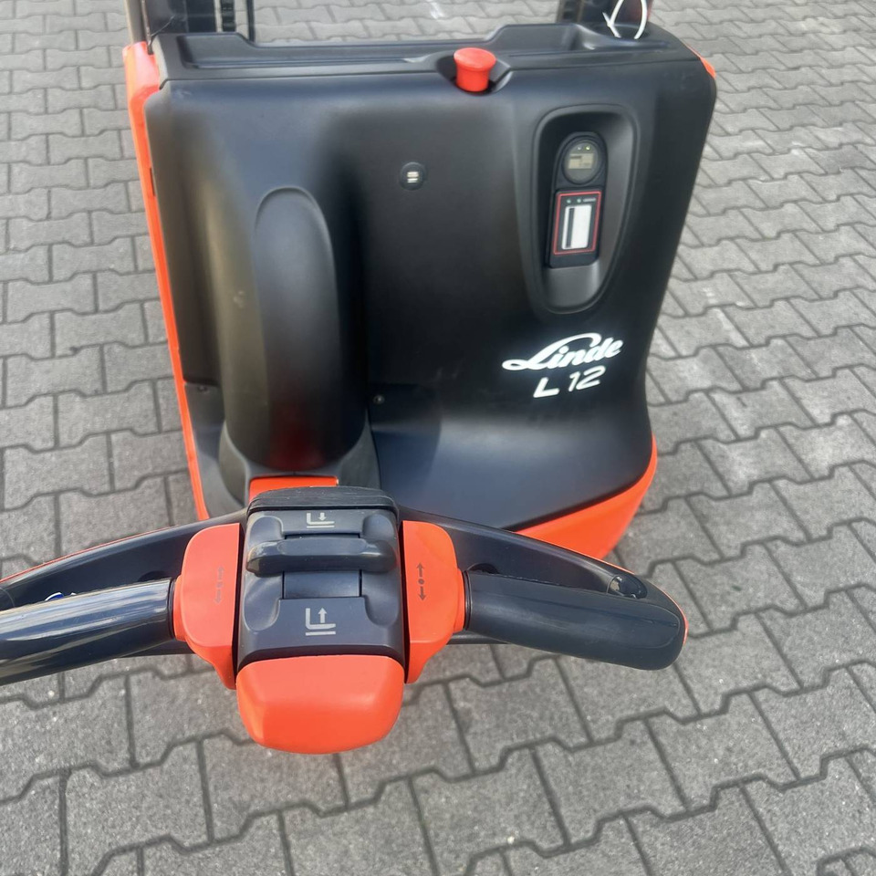 Linde L12 (1172) - Pinoamistrukki: kuva Linde L12 (1172) - Pinoamistrukki Linde L12 (1172) - Pinoamistrukki: kuva Linde L12 (1172) - Pinoamistrukki