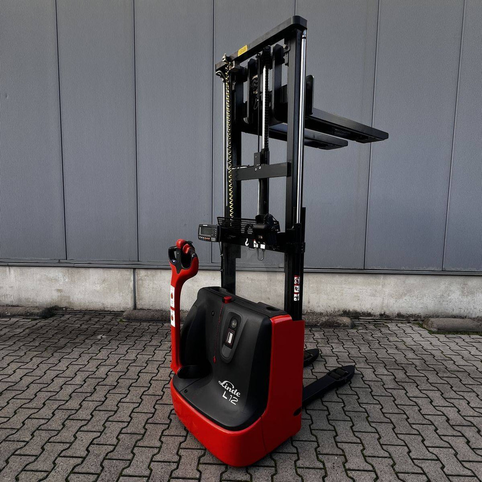 Linde L12 (1172) - Pinoamistrukki: kuva Linde L12 (1172) - Pinoamistrukki Linde L12 (1172) - Pinoamistrukki: kuva Linde L12 (1172) - Pinoamistrukki