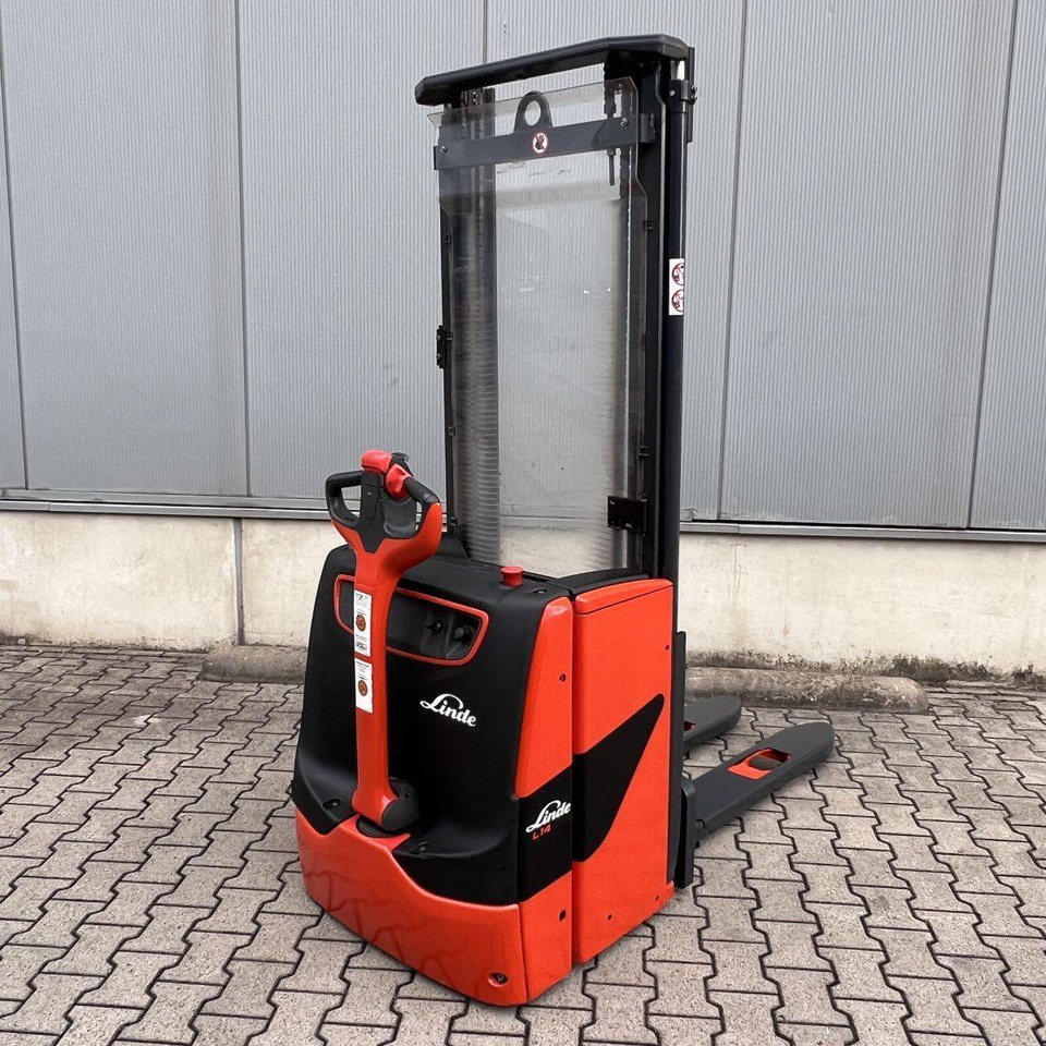 Linde L14 (1173) - Pinoamistrukki: kuva Linde L14 (1173) - Pinoamistrukki Linde L14 (1173) - Pinoamistrukki: kuva Linde L14 (1173) - Pinoamistrukki