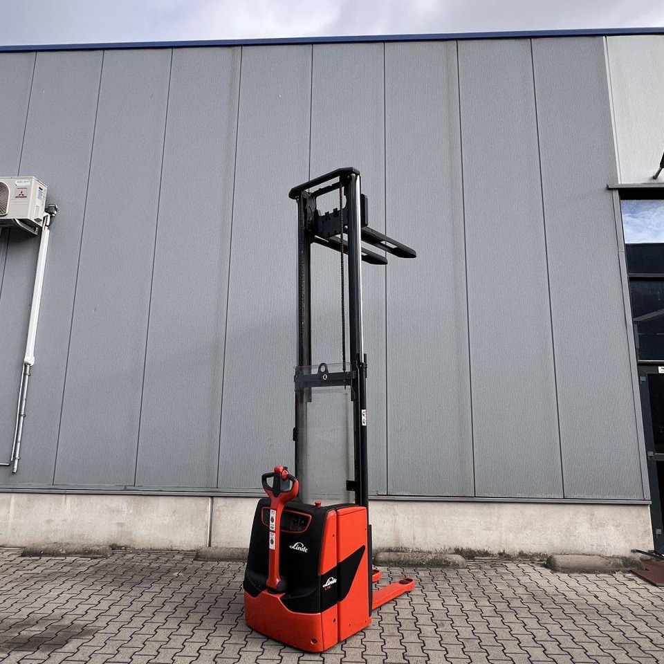 Linde L14 (1173) - Pinoamistrukki: kuva Linde L14 (1173) - Pinoamistrukki Linde L14 (1173) - Pinoamistrukki: kuva Linde L14 (1173) - Pinoamistrukki