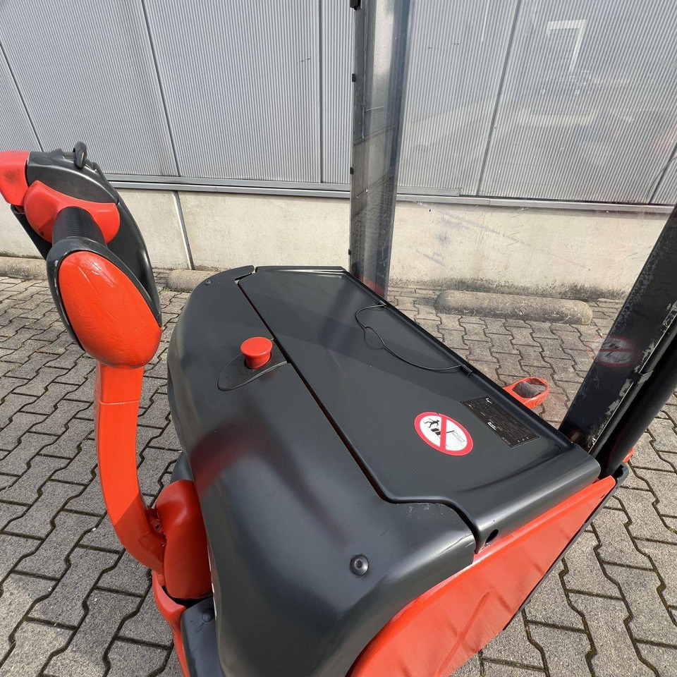 Linde L14 (372) - Pinoamistrukki: kuva Linde L14 (372) - Pinoamistrukki Linde L14 (372) - Pinoamistrukki: kuva Linde L14 (372) - Pinoamistrukki