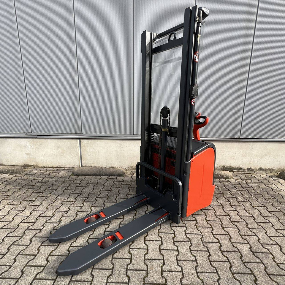 Linde L14 (372) - Pinoamistrukki: kuva Linde L14 (372) - Pinoamistrukki Linde L14 (372) - Pinoamistrukki: kuva Linde L14 (372) - Pinoamistrukki