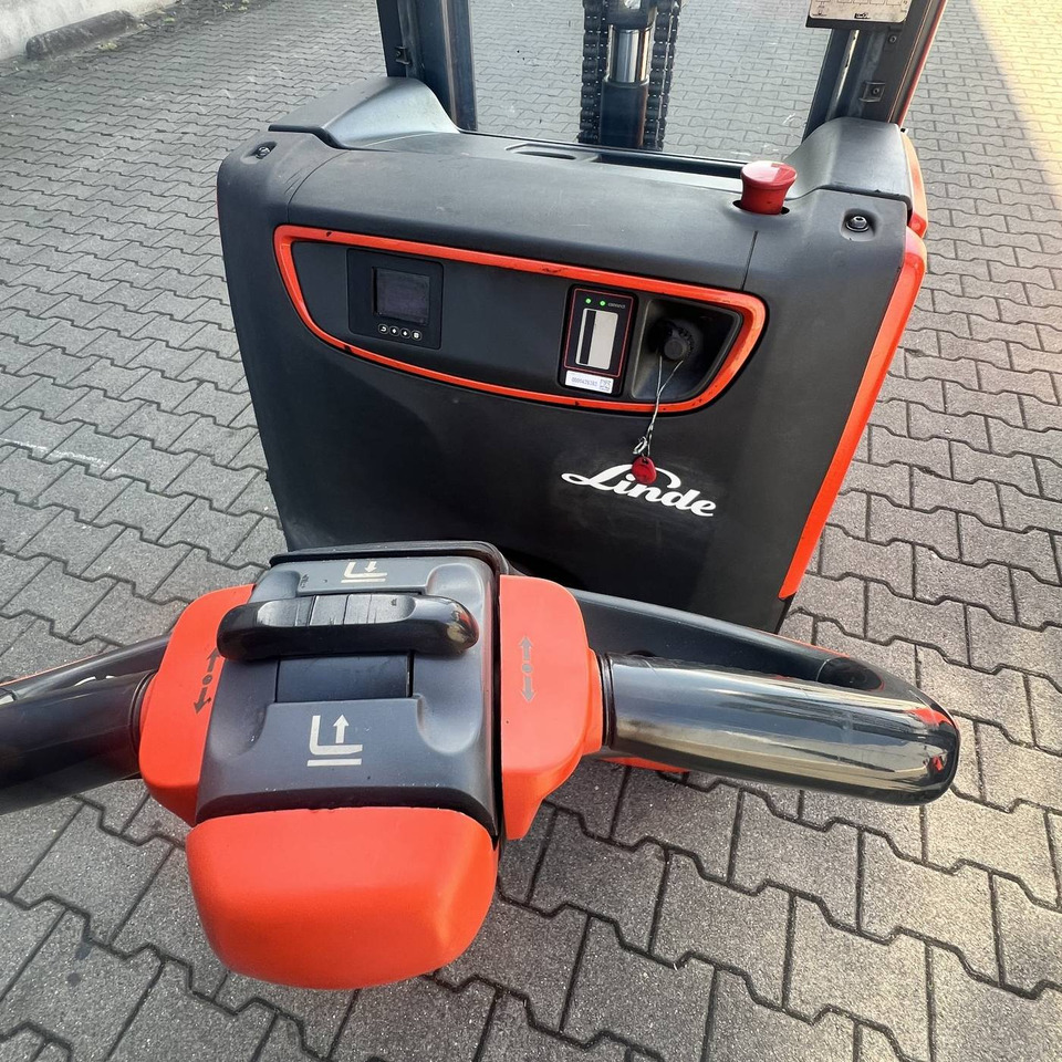 Linde L16 (1173) - Pinoamistrukki: kuva Linde L16 (1173) - Pinoamistrukki Linde L16 (1173) - Pinoamistrukki: kuva Linde L16 (1173) - Pinoamistrukki