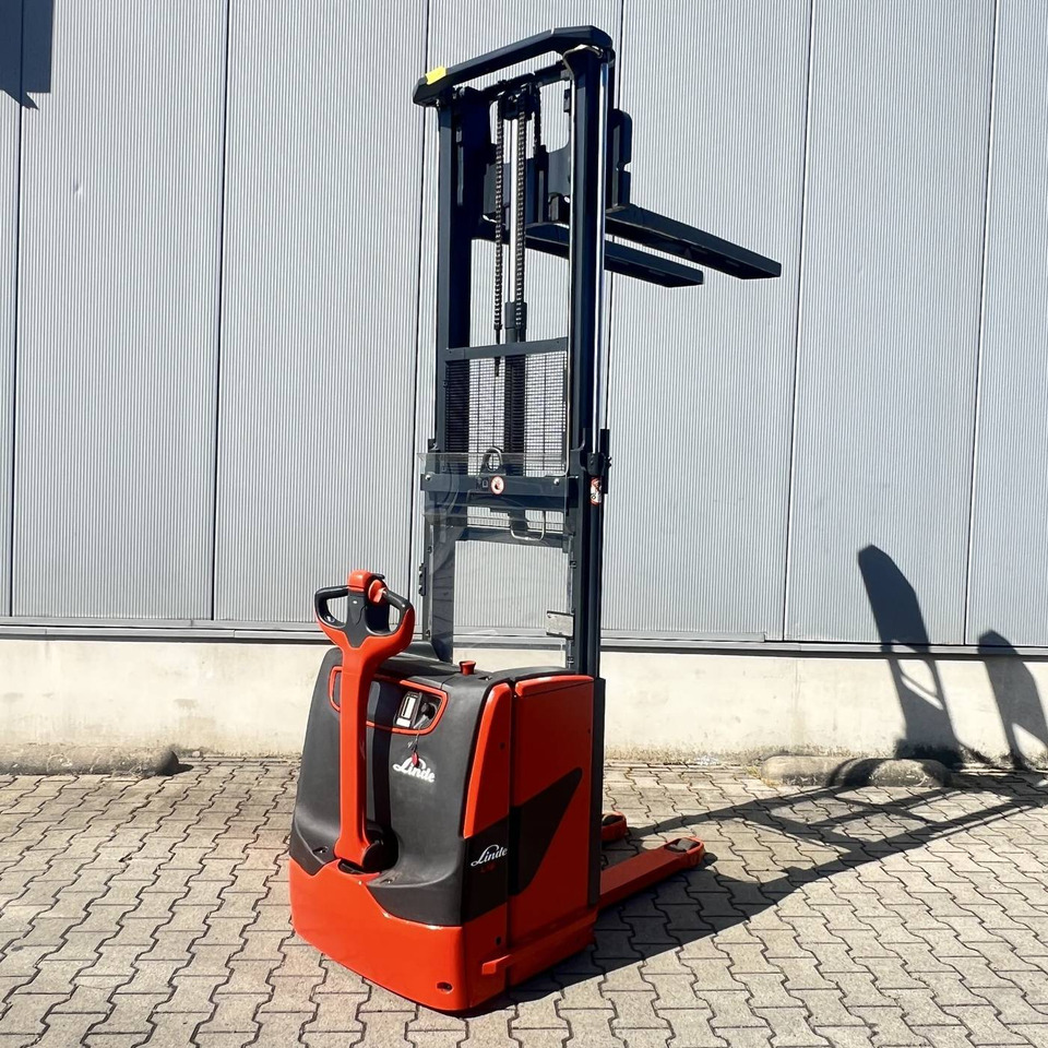 Linde L16 (1173) - Pinoamistrukki: kuva Linde L16 (1173) - Pinoamistrukki Linde L16 (1173) - Pinoamistrukki: kuva Linde L16 (1173) - Pinoamistrukki