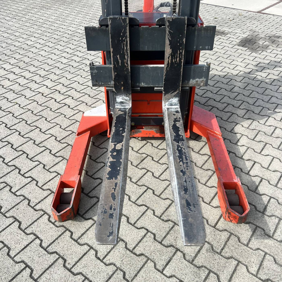 Linde L16AS (141) - Pinoamistrukki: kuva Linde L16AS (141) - Pinoamistrukki Linde L16AS (141) - Pinoamistrukki: kuva Linde L16AS (141) - Pinoamistrukki
