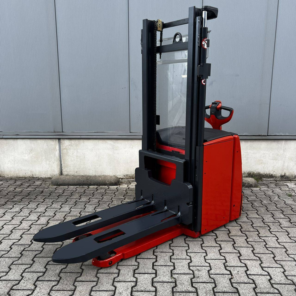 Linde L20 (1173) - Pinoamistrukki: kuva Linde L20 (1173) - Pinoamistrukki Linde L20 (1173) - Pinoamistrukki: kuva Linde L20 (1173) - Pinoamistrukki