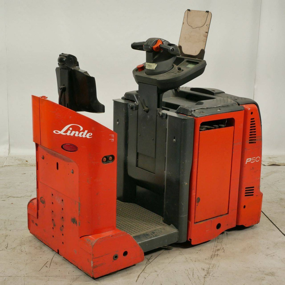 Linde P50C (1190) - Vetotrukki: kuva Linde P50C (1190) - Vetotrukki Linde P50C (1190) - Vetotrukki: kuva Linde P50C (1190) - Vetotrukki