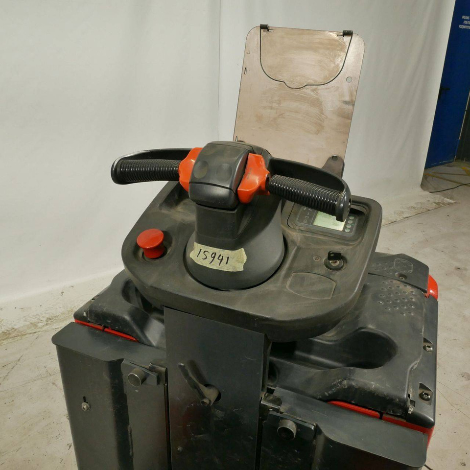 Linde P50C (1190) - Vetotrukki: kuva Linde P50C (1190) - Vetotrukki Linde P50C (1190) - Vetotrukki: kuva Linde P50C (1190) - Vetotrukki