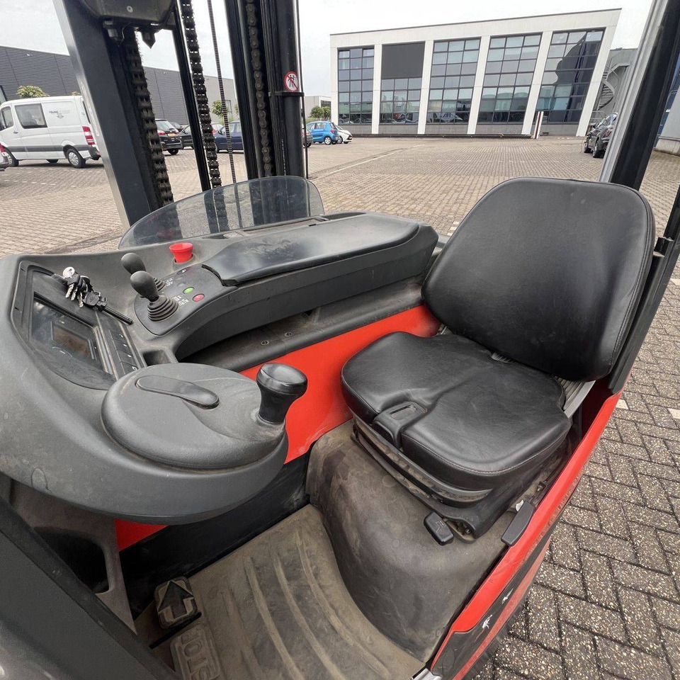 Linde R14 HD (1120) - Työntömastotrukki: kuva Linde R14 HD (1120) - Työntömastotrukki Linde R14 HD (1120) - Työntömastotrukki: kuva Linde R14 HD (1120) - Työntömastotrukki
