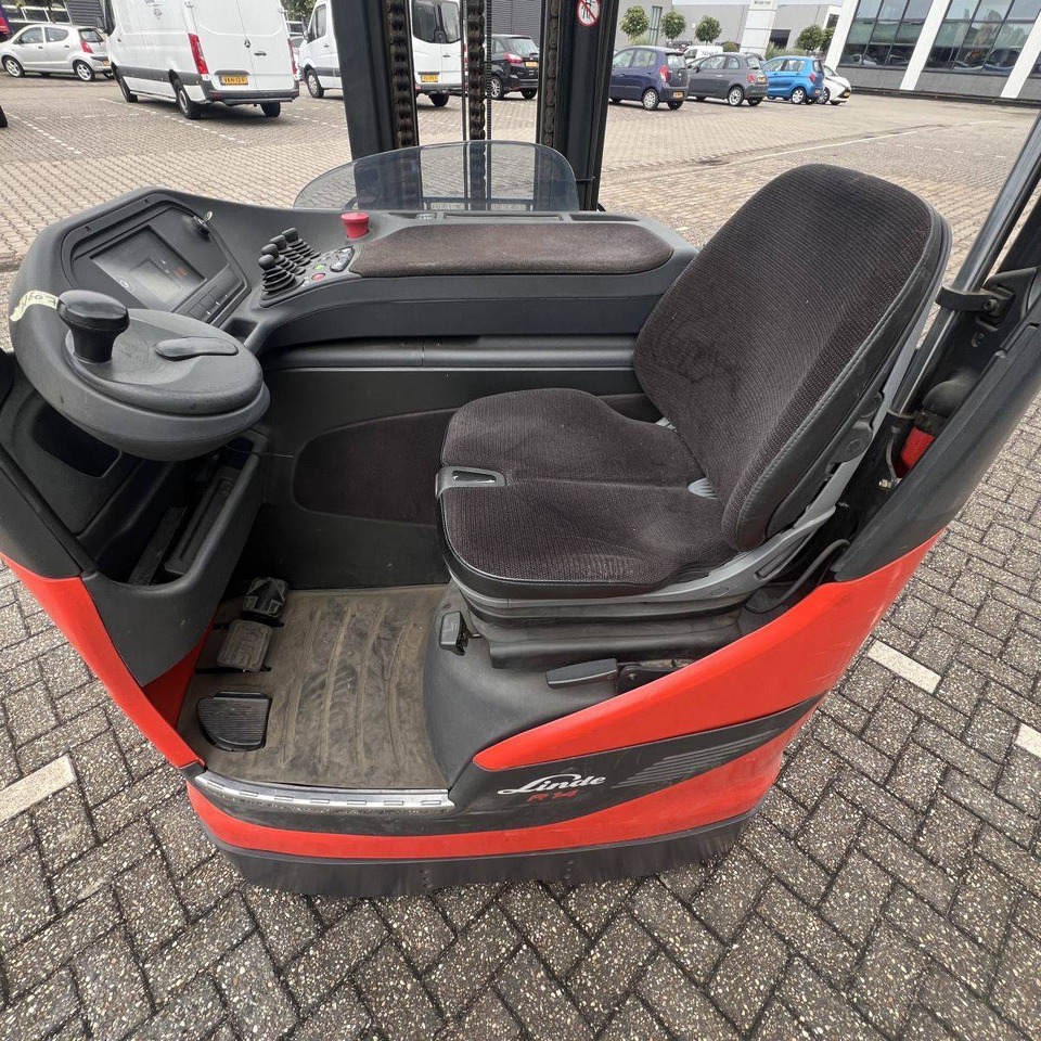 Linde R14HD (1120) - Työntömastotrukki: kuva Linde R14HD (1120) - Työntömastotrukki Linde R14HD (1120) - Työntömastotrukki: kuva Linde R14HD (1120) - Työntömastotrukki
