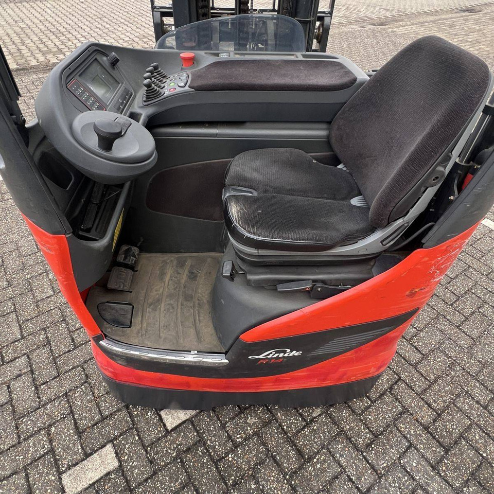 Linde R14HD (1120) - Työntömastotrukki: kuva Linde R14HD (1120) - Työntömastotrukki Linde R14HD (1120) - Työntömastotrukki: kuva Linde R14HD (1120) - Työntömastotrukki