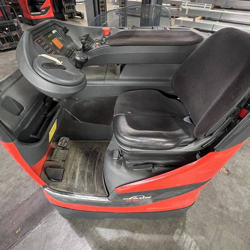 Linde R14HD (1120) - Työntömastotrukki: kuva Linde R14HD (1120) - Työntömastotrukki Linde R14HD (1120) - Työntömastotrukki: kuva Linde R14HD (1120) - Työntömastotrukki
