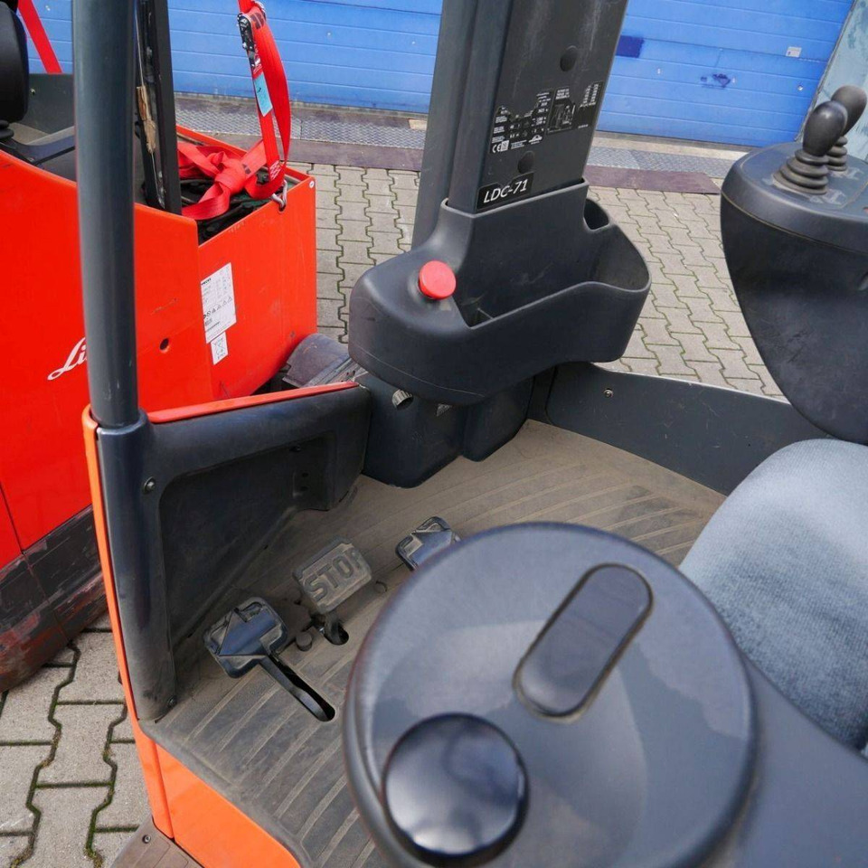 Linde R17XHD (116-03) - Työntömastotrukki: kuva Linde R17XHD (116-03) - Työntömastotrukki Linde R17XHD (116-03) - Työntömastotrukki: kuva Linde R17XHD (116-03) - Työntömastotrukki