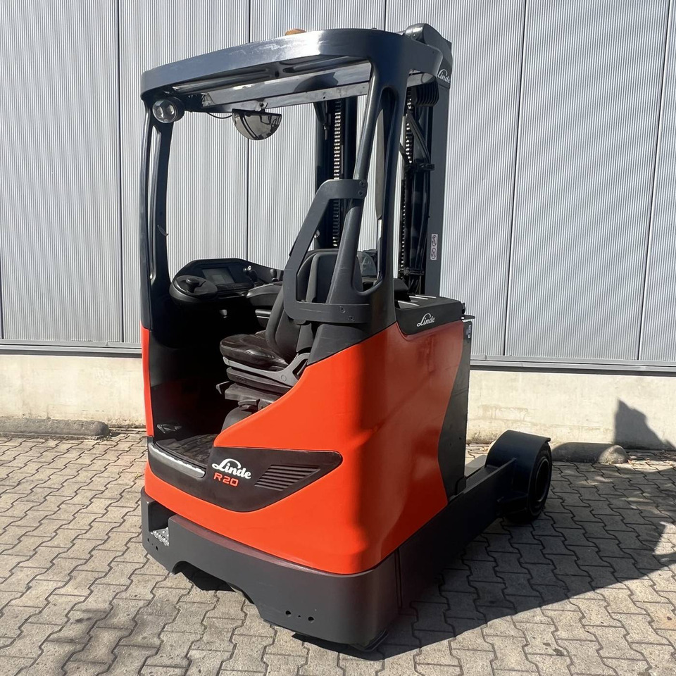 Linde R20G (1120) - Työntömastotrukki: kuva Linde R20G (1120) - Työntömastotrukki Linde R20G (1120) - Työntömastotrukki: kuva Linde R20G (1120) - Työntömastotrukki
