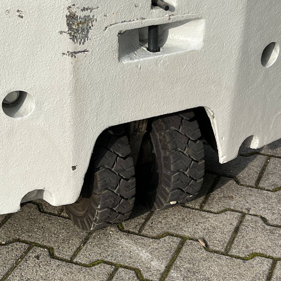 Sähkötrukki OM Pimespo E10N: kuva Sähkötrukki OM Pimespo E10N